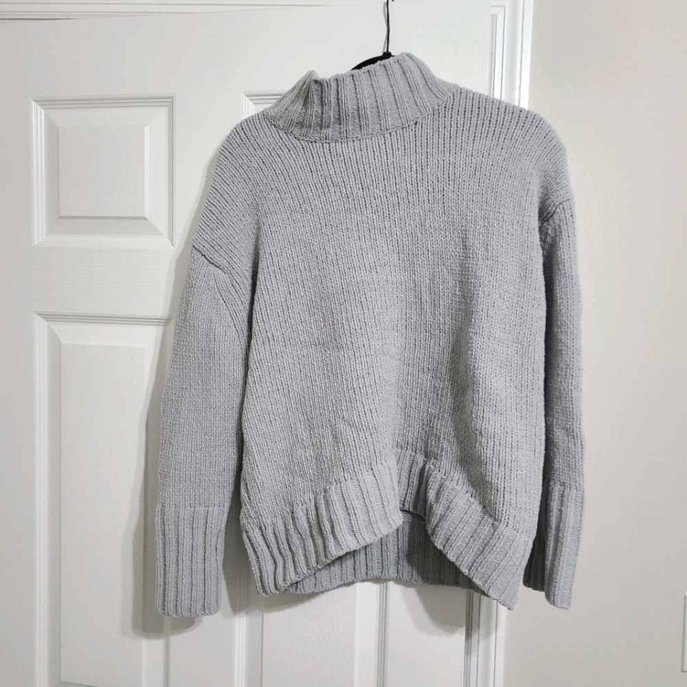 Philosophy sweater baby blus